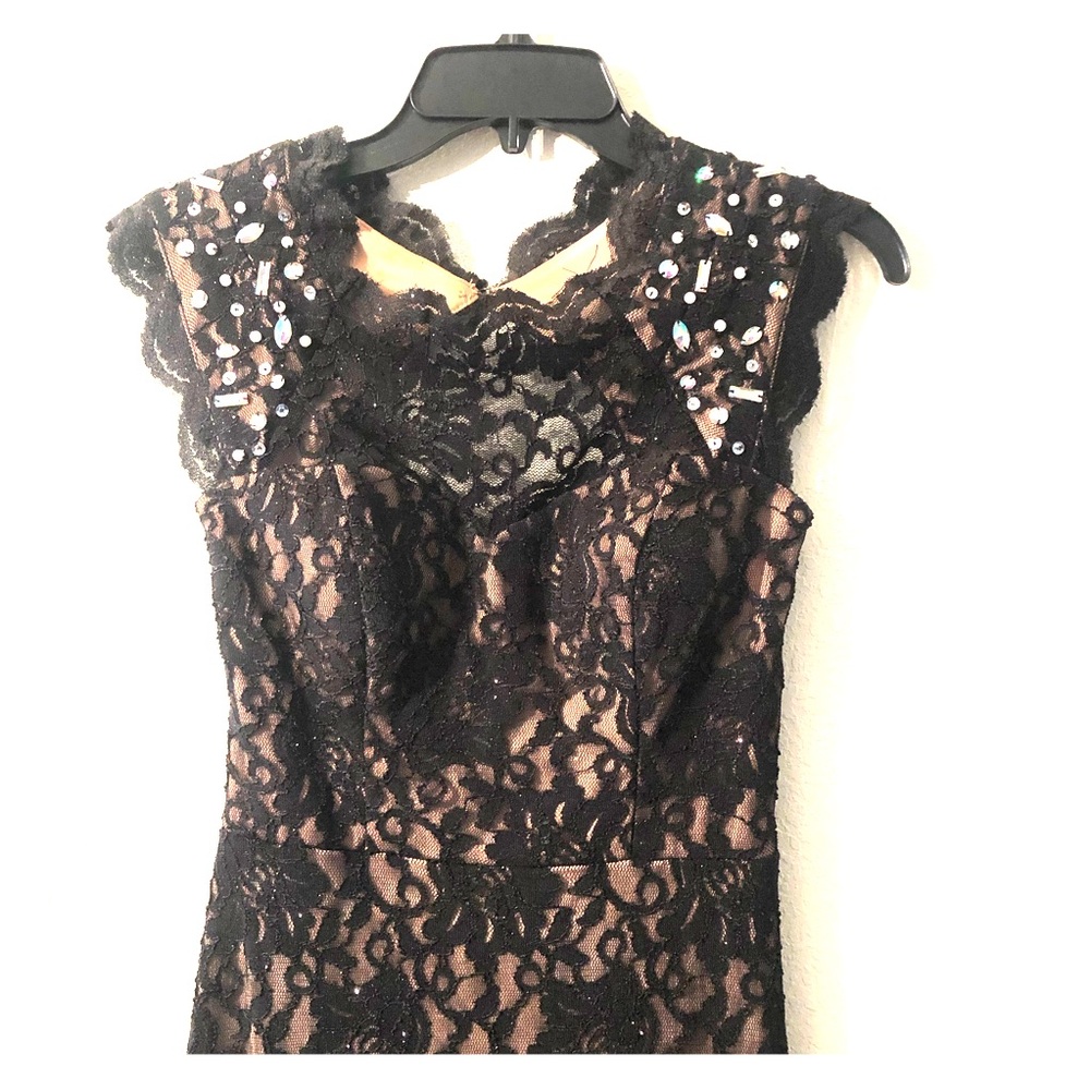 Gorgeous long black formal dress. Size 5